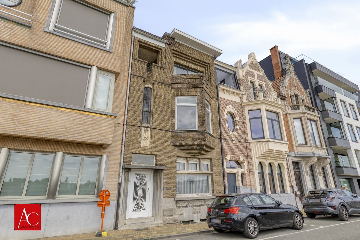 Karaktervolle herenwoning op een idyllische locatie aan de Schelde