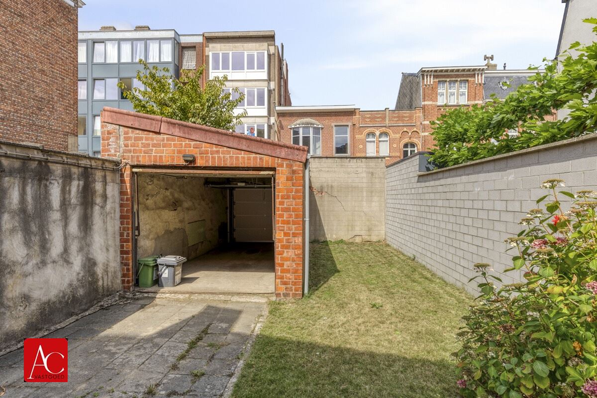 Karaktervolle herenwoning op een idyllische locatie aan de Schelde