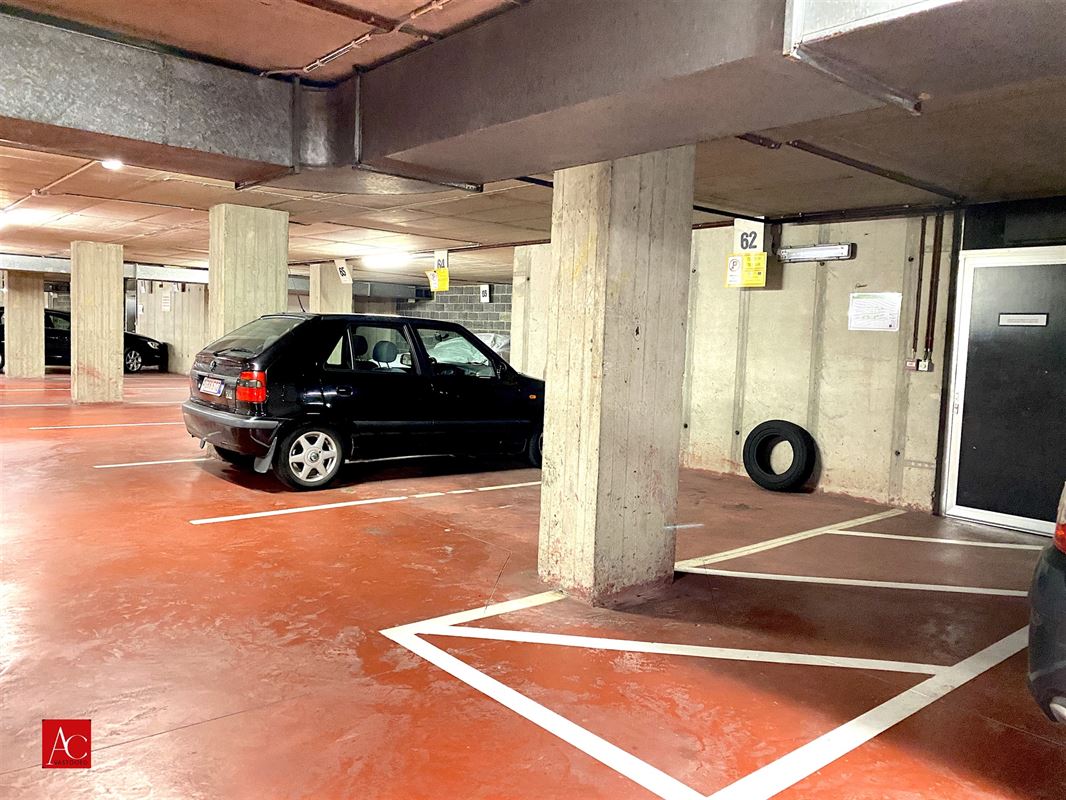 Parkeerplaats in garagecomplex nabij de Grote Markt van Sint-Niklaas