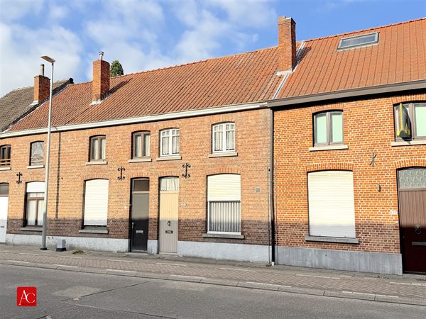 Te renoveren woning in Sinaai