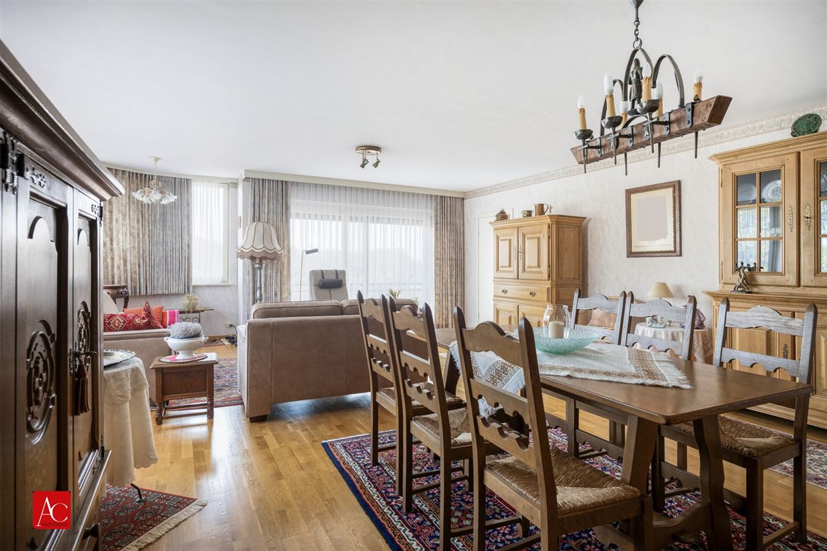 Appartement 3de verdieping met terras en 2 slaapkamers