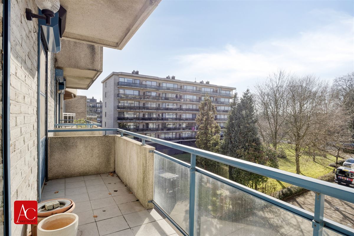 Appartement 3de verdieping met terras en 2 slaapkamers