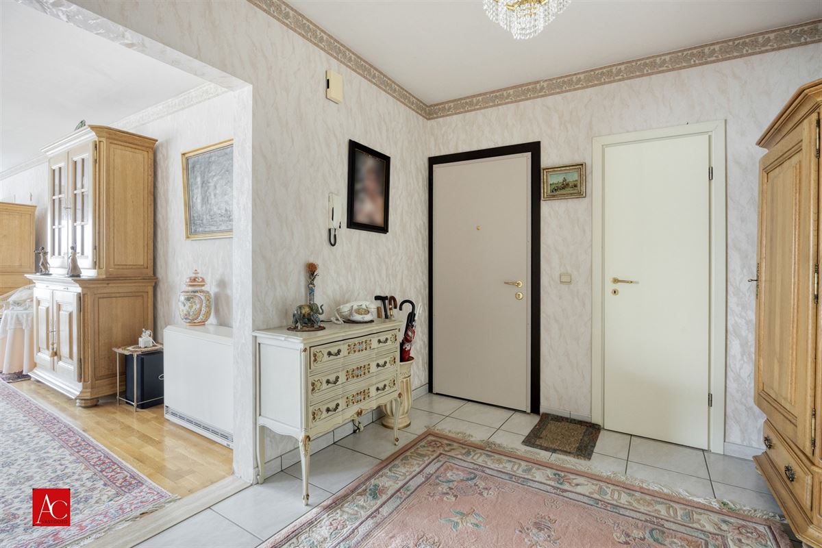 Appartement 3de verdieping met terras en 2 slaapkamers