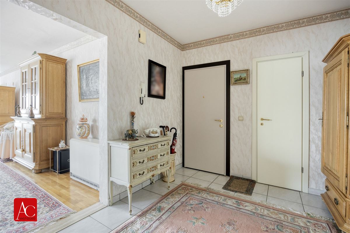 Appartement 3de verdieping met terras en 2 slaapkamers