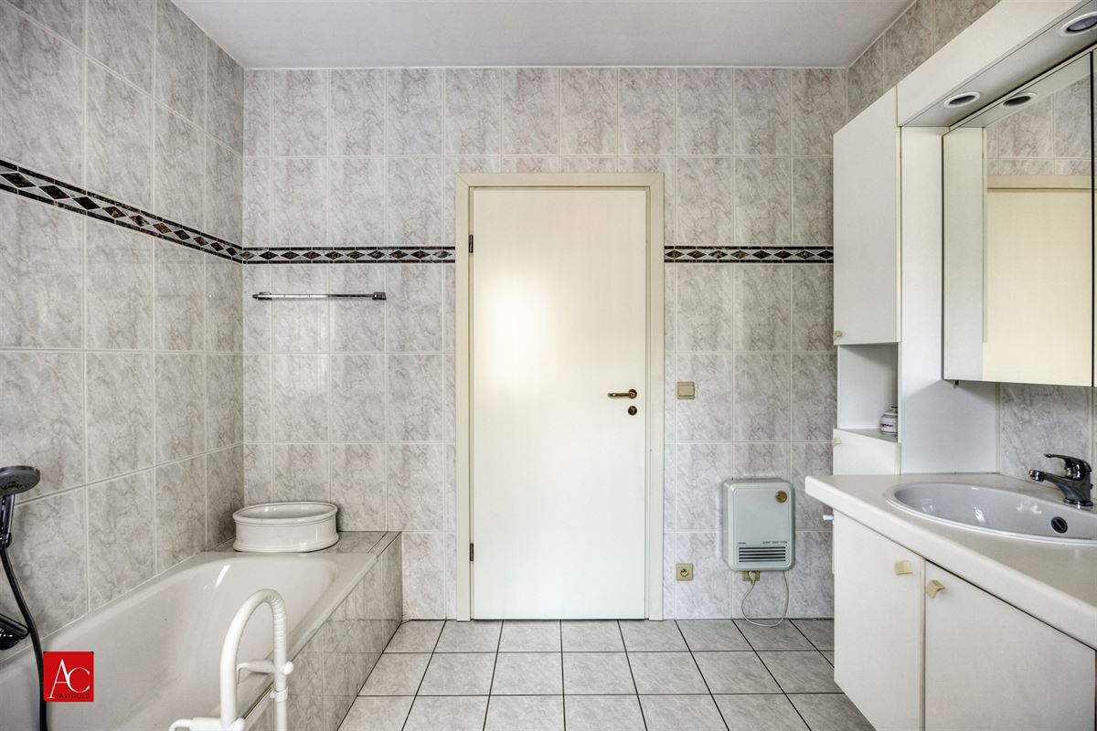 Appartement 3de verdieping met terras en 2 slaapkamers