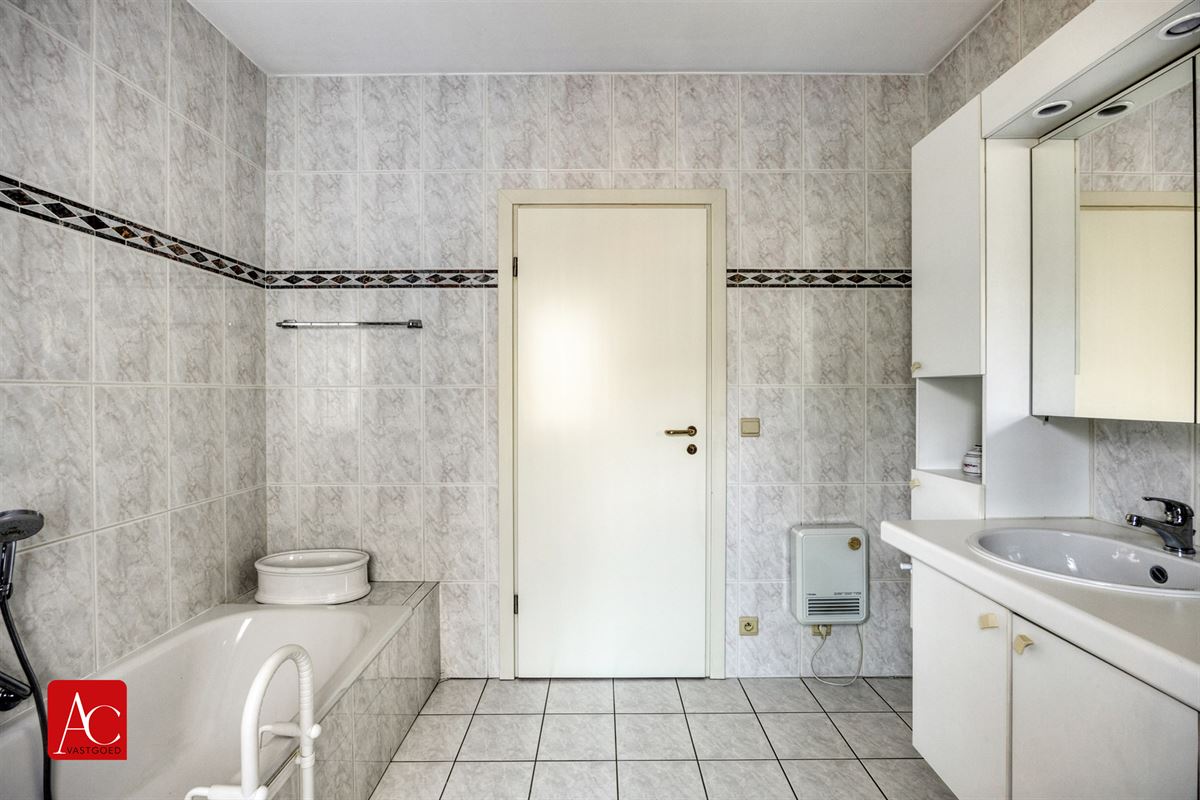 Appartement 3de verdieping met terras en 2 slaapkamers