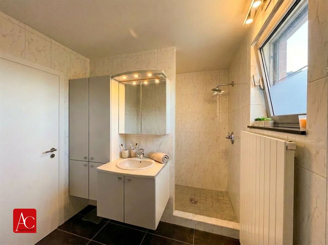 Duplexappartement met Scheldezicht én garage