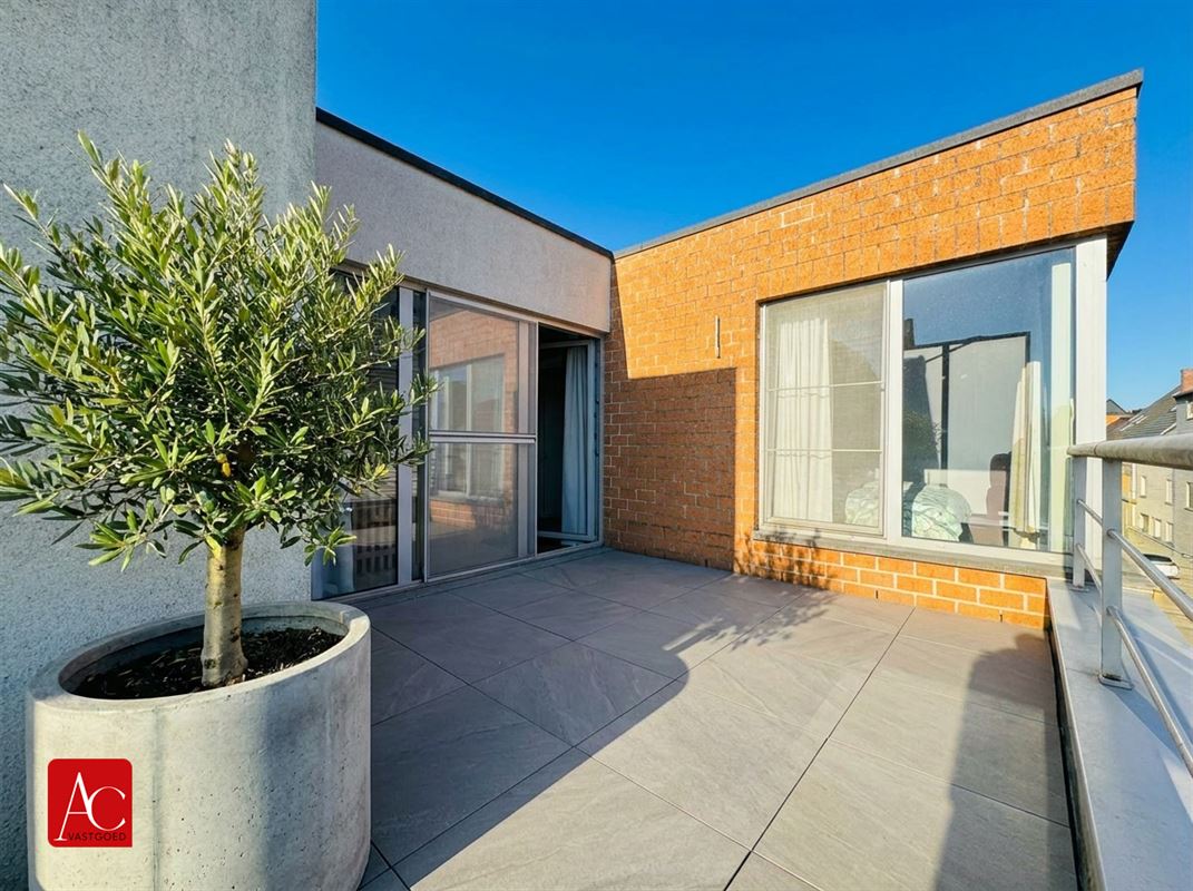Duplexappartement met Scheldezicht én garage