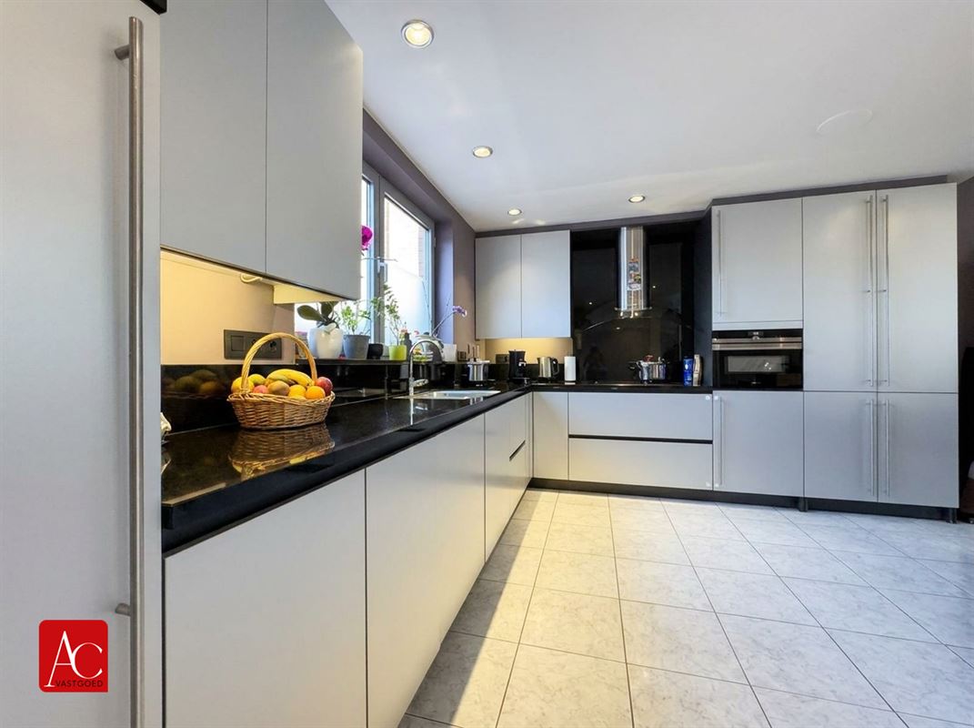 Duplexappartement met Scheldezicht én garage