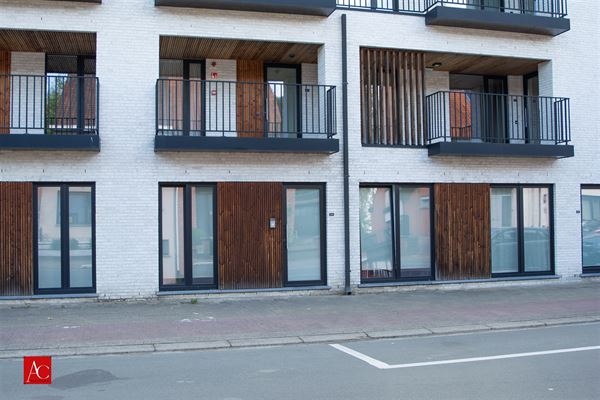 Gelijkvloers appartement met garage en 2 slaapkamers