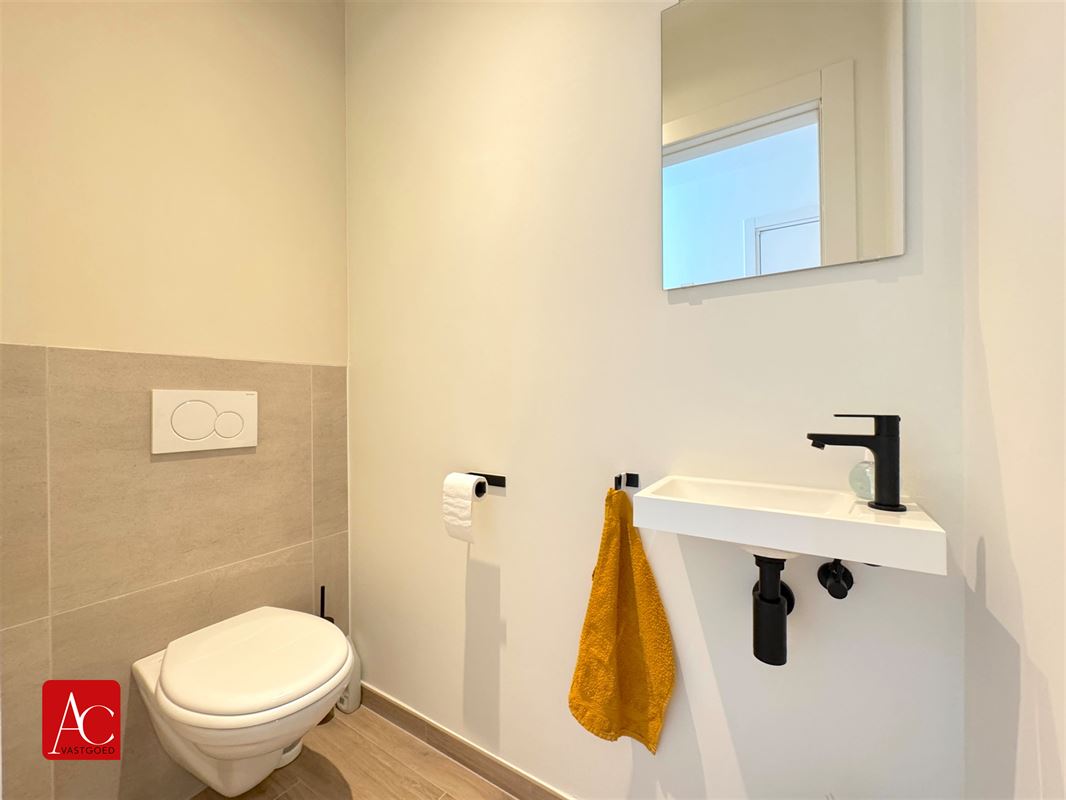 Gelijkvloers appartement met garage en 2 slaapkamers