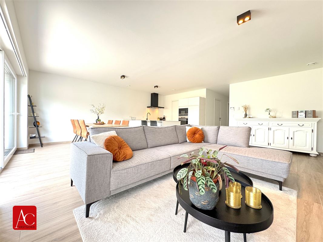 Gelijkvloers appartement met garage en 2 slaapkamers