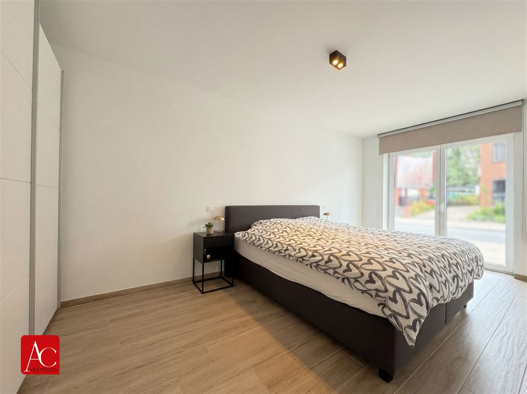 Gelijkvloers appartement met garage en 2 slaapkamers