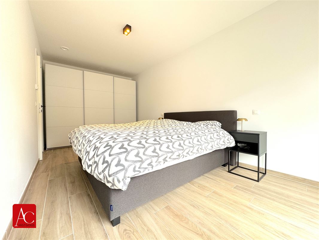 Gelijkvloers appartement met garage en 2 slaapkamers