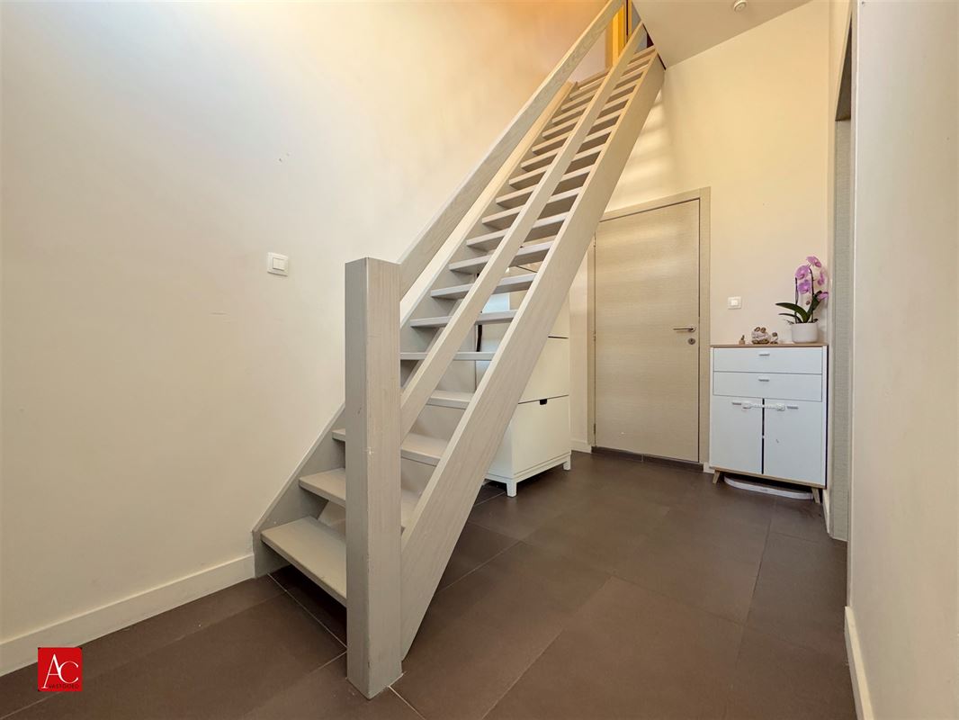Instapklare woning met 2 slaapkamers en afgewerkte zolder