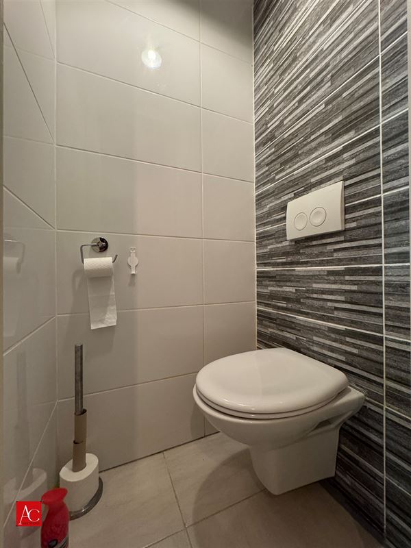Gelijkvloers appartement met garage en 2 slaapkamers