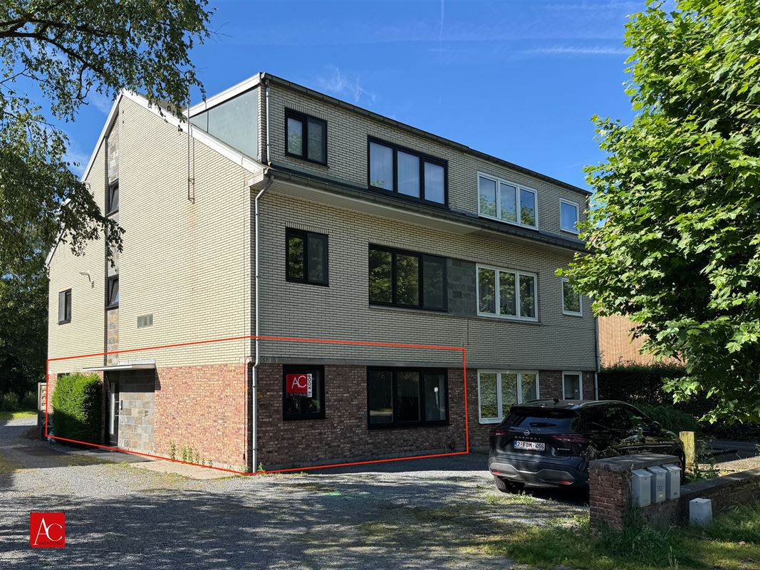 Gelijkvloers appartement met garage en 2 slaapkamers