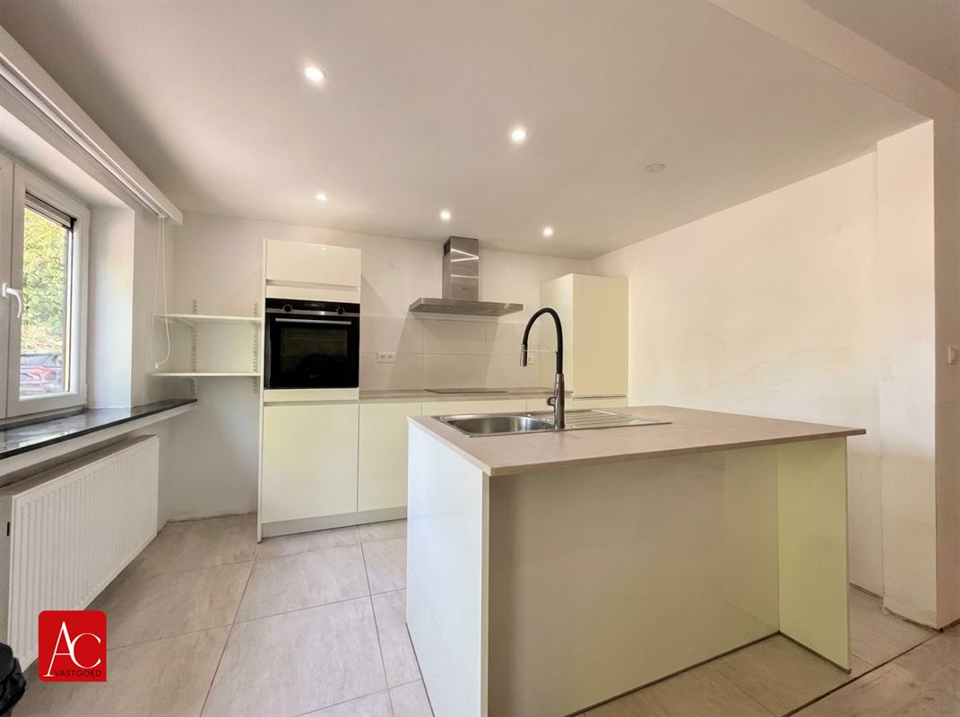Gelijkvloers appartement met garage en 2 slaapkamers