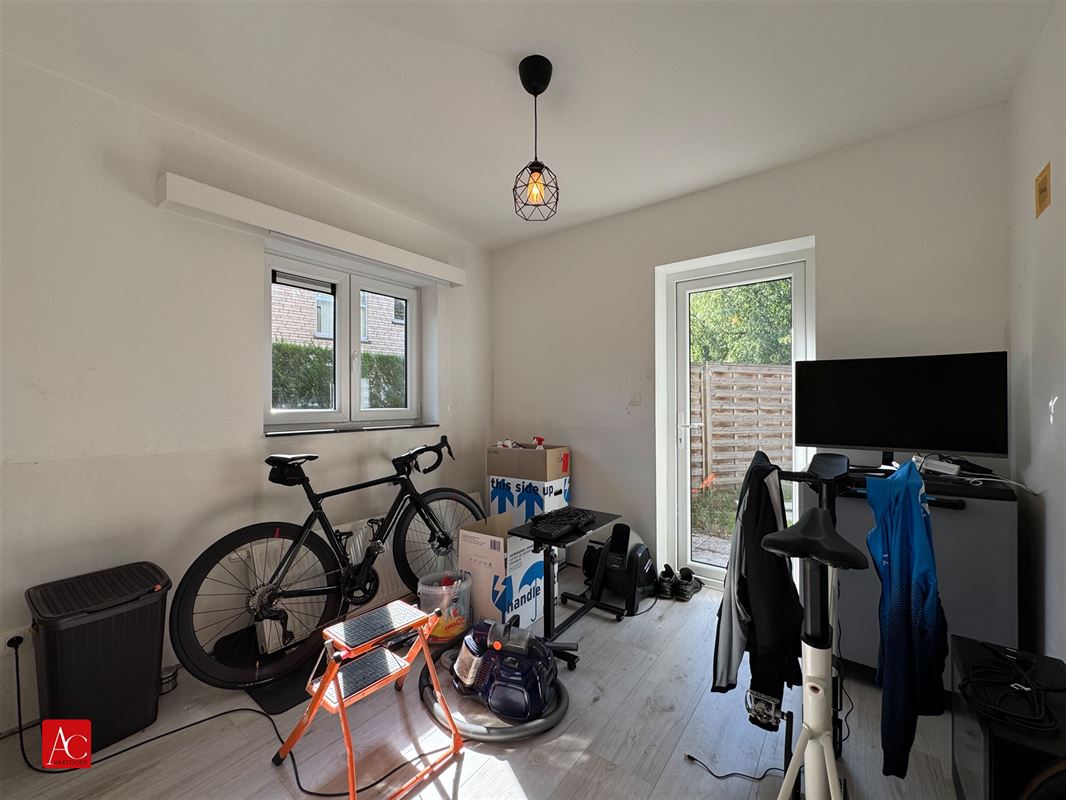 Gelijkvloers appartement met garage en 2 slaapkamers