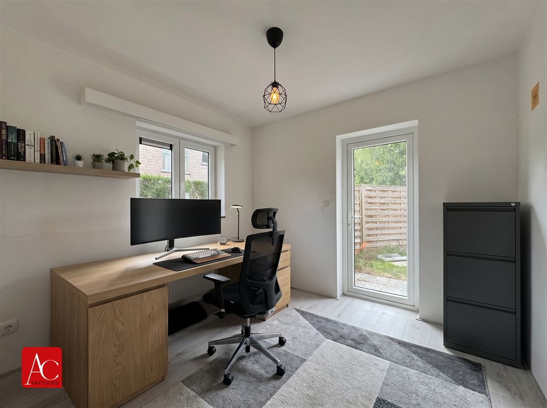 Gelijkvloers appartement met garage en 2 slaapkamers
