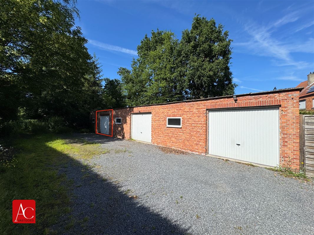Gelijkvloers appartement met garage en 2 slaapkamers