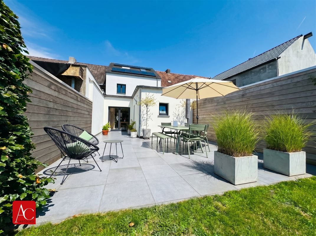 Instapklare woning met 5 slaapkamers en tuin