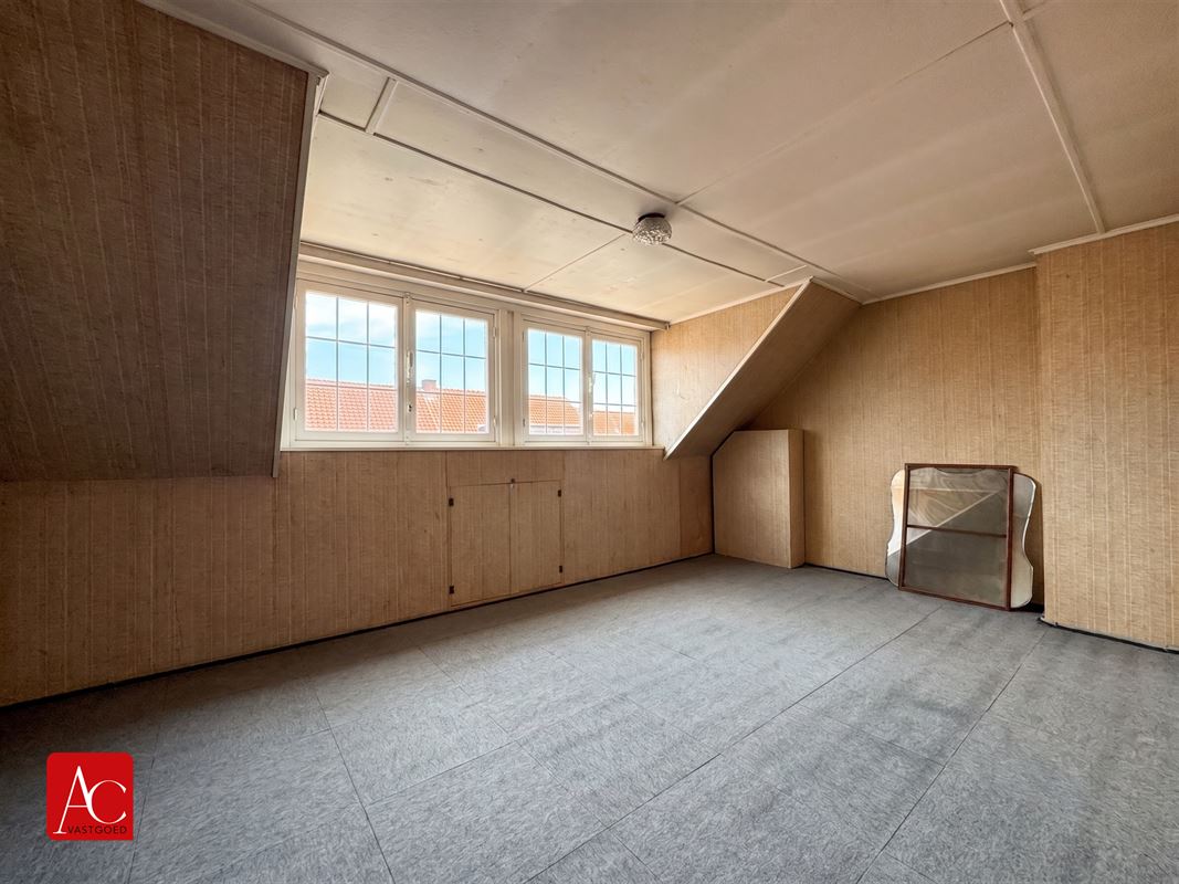 Goed gelegen woning met tuin ter renovatie