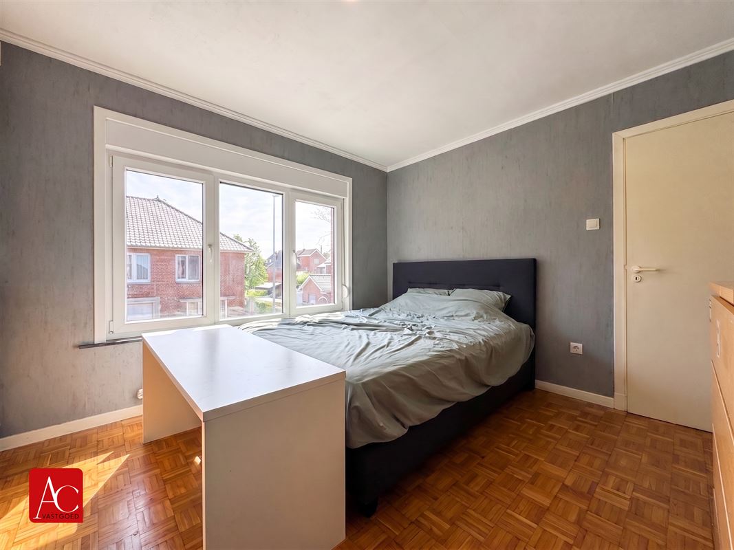 Halfopen bebouwing in rustige wijk te Belsele (IN OPTIE)