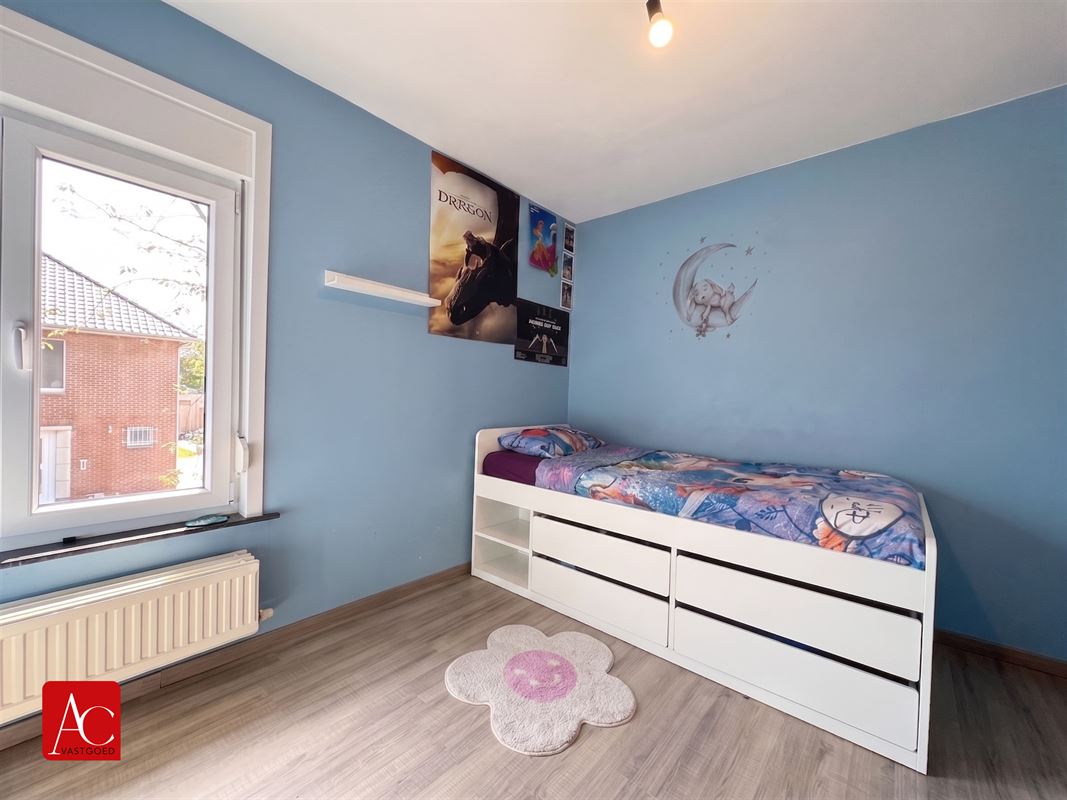 Halfopen bebouwing in rustige wijk te Belsele (IN OPTIE)