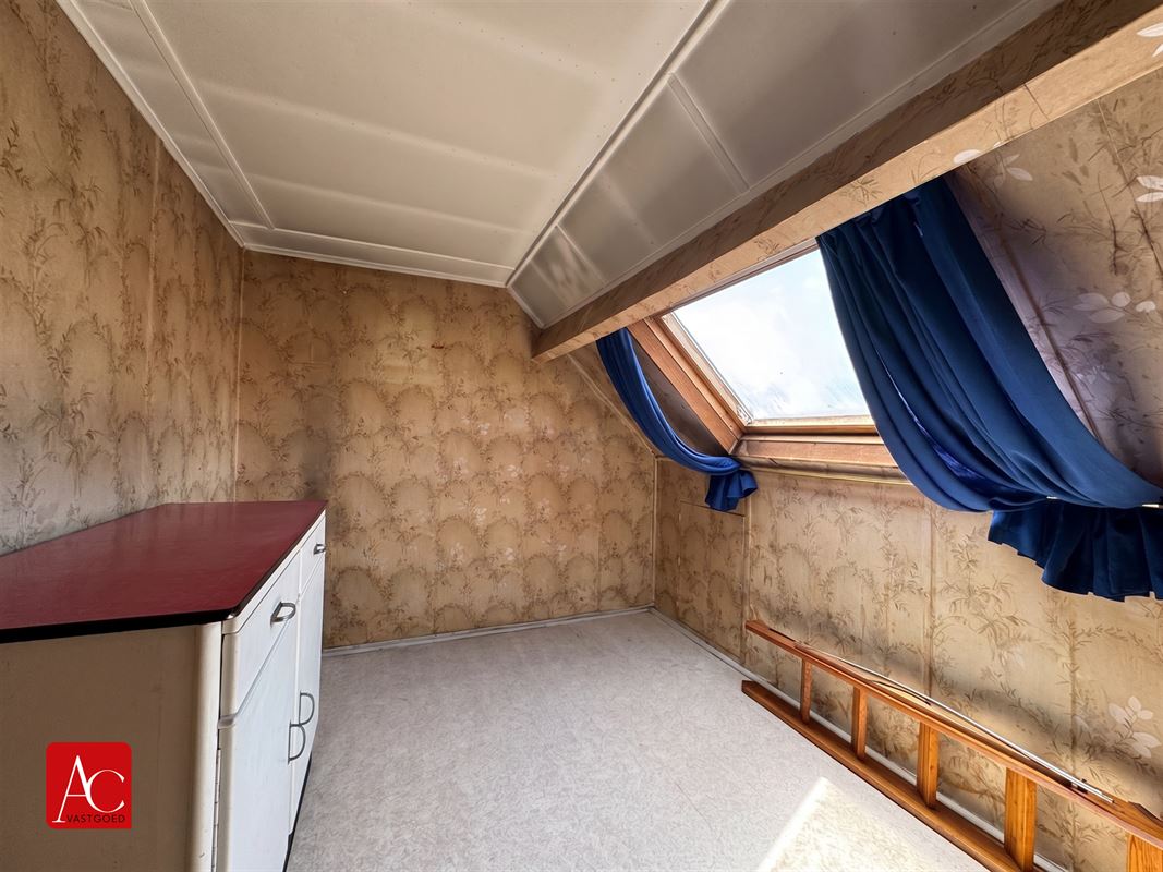 Goed gelegen woning met tuin ter renovatie