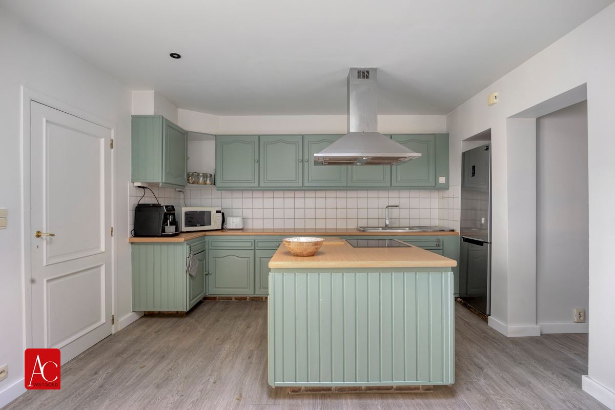 Recent gerenoveerde woning met 3 slpkrs en prachtige tuin