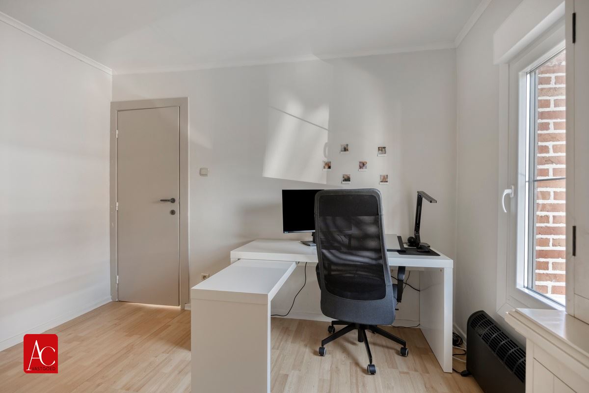 Recent gerenoveerde woning met 3 slpkrs en prachtige tuin