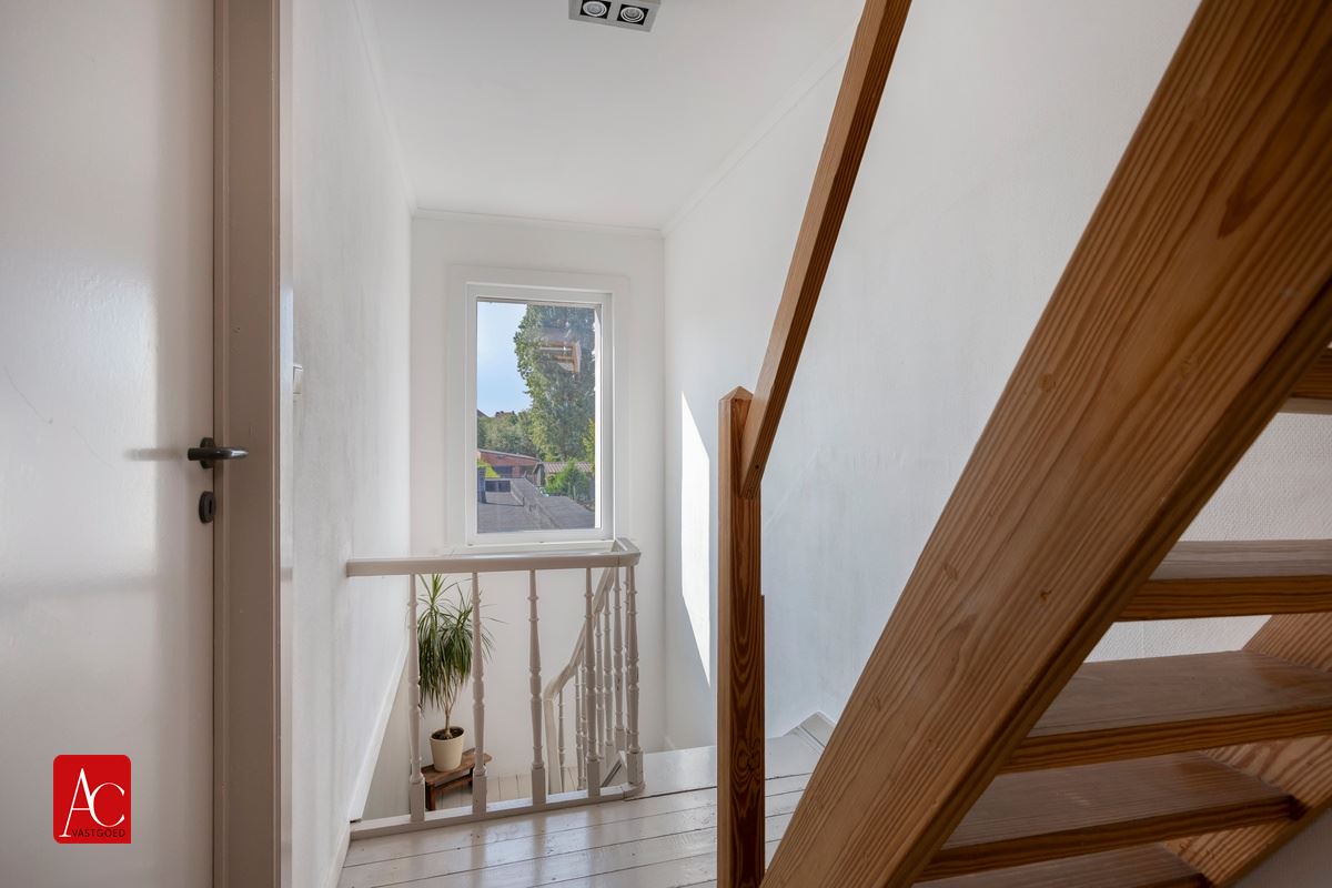 Recent gerenoveerde woning met 3 slpkrs en prachtige tuin