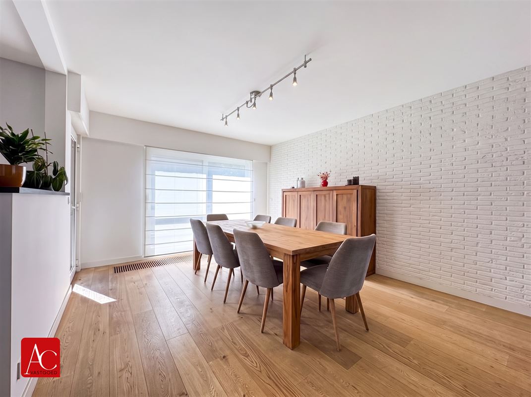 Vrijstaande woning met zwembad in rustige wijk