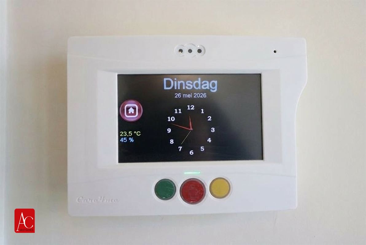 Serviceflat in recent complex met garage