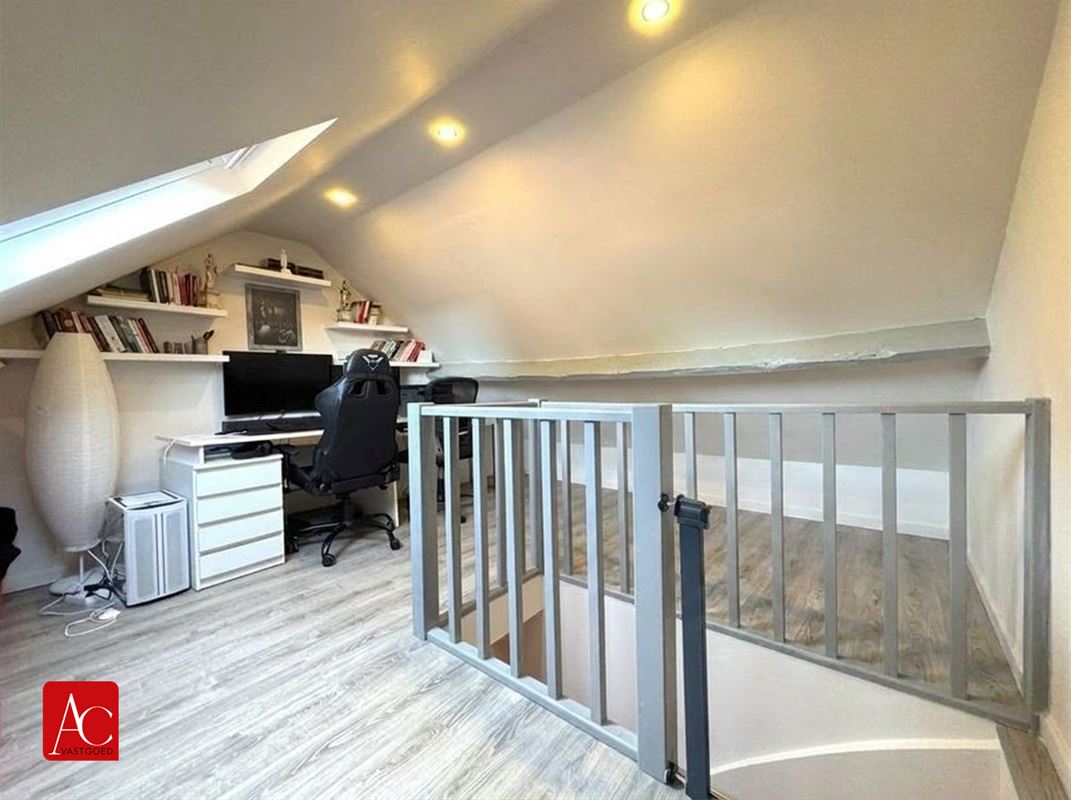 Instapklare woning met 2 slaapkamers en afgewerkte zolder