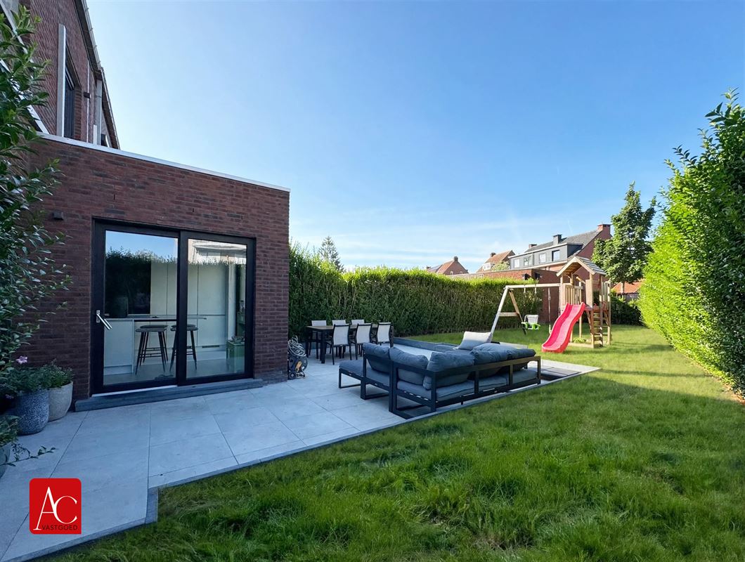 Ruime gezinswoning met 4 slaapkamers en garage