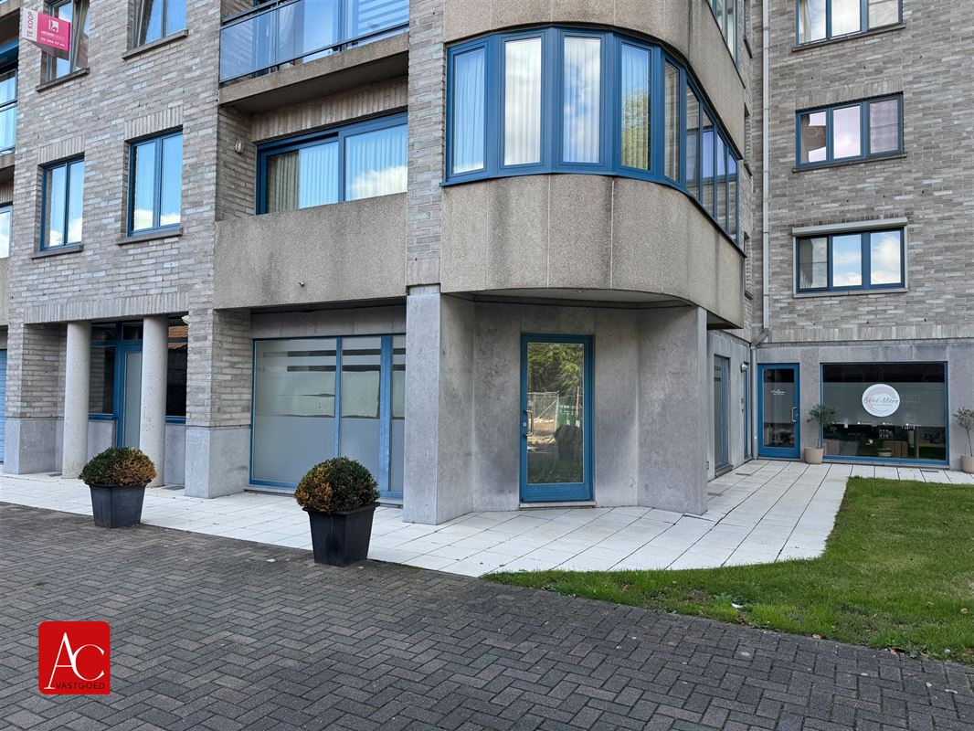 Gelijkvloers appartement, mogelijkheid tot handelszaak