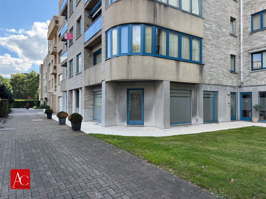 Gelijkvloers appartement, mogelijkheid tot handelszaak