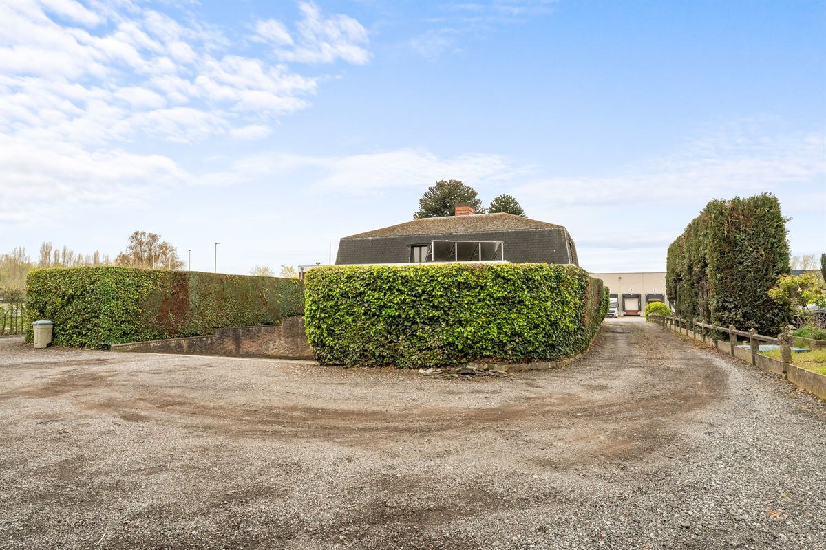 Foto 22 : Commercieel gebouw te 8530 HARELBEKE (België) - Prijs &euro; 750.000