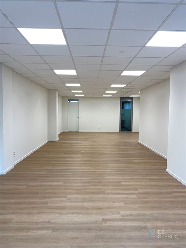 Foto 3 : Commercieel gebouw te 9080 Lochristi (België) - Prijs € 1.950