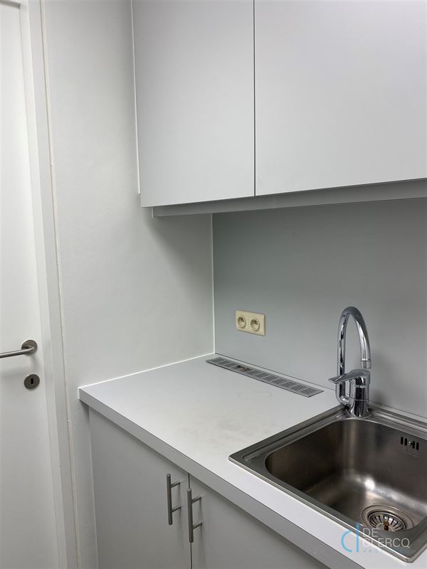 Foto 11 : Commercieel gebouw te 9080 Lochristi (België) - Prijs € 1.950