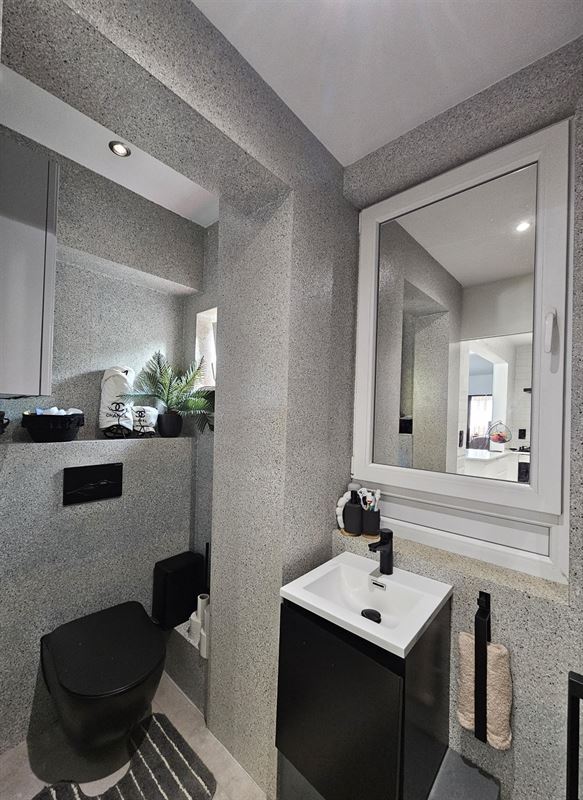 Foto 8 : Appartement te 2660 HOBOKEN (België) - Prijs € 189.000