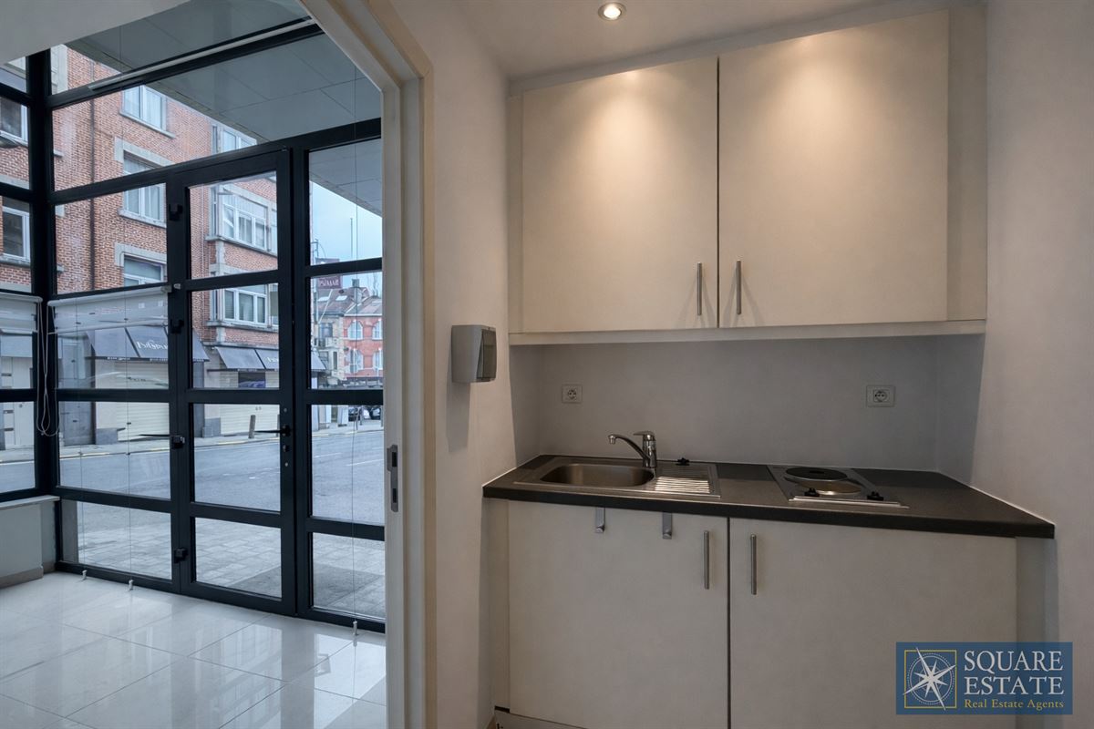 Image 5 : Commercial groundfloor IN 1150 WOLUWE-SAINT-PIERRE (Belgium) - Price 130.000 &euro;