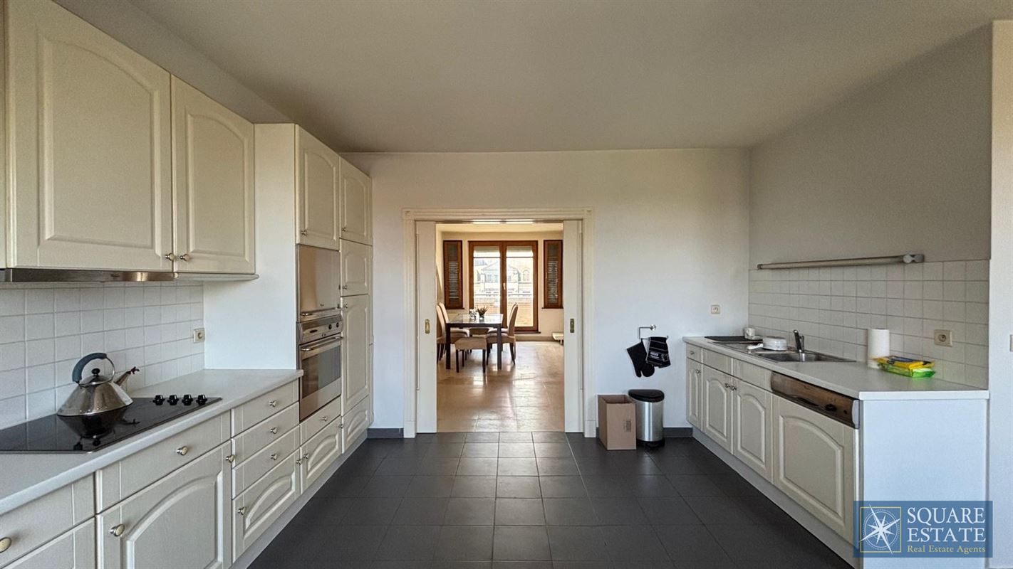 Foto 4 : Gemeubeld appartement te 1770 WEMMEL (België) - Prijs &euro; 1.400