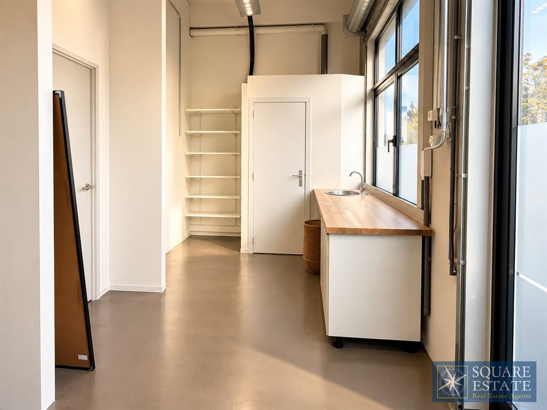 Foto 7 : Winkelruimte te 1780 WEMMEL (België) - Prijs &euro; 1.950