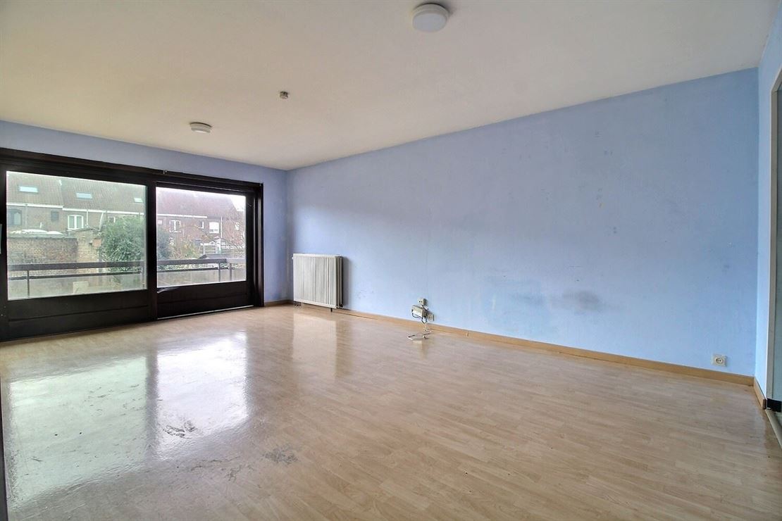 Appartement une chambre et balcon sur Estaimpuis 