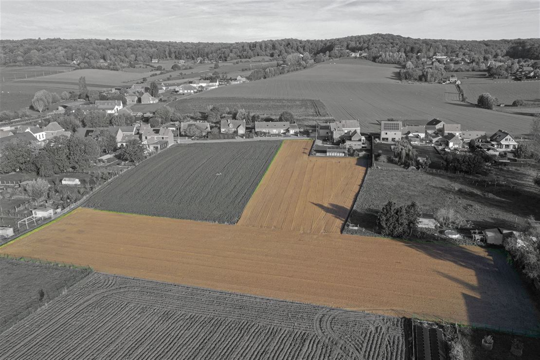 ENVIRONNEMENT D'EXCEPTION POUR CE SUPERBE TERRAIN SUR AMOUGIES 