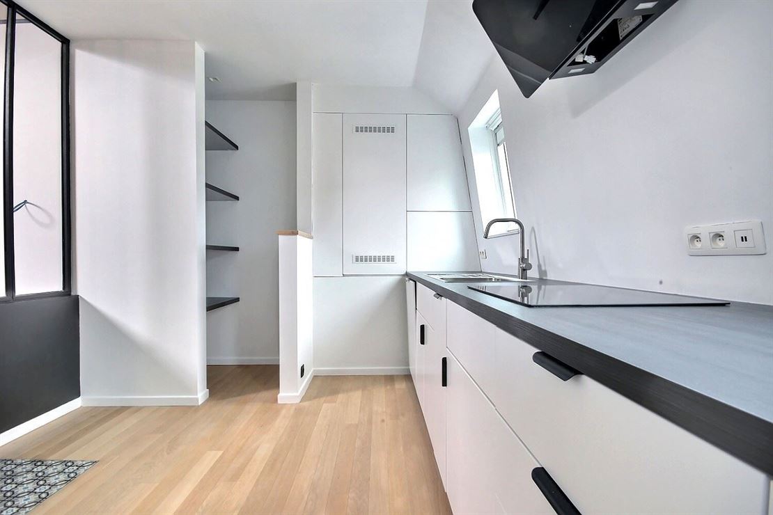 Appartement fraîchement rénové avec deux chambres en centre-ville