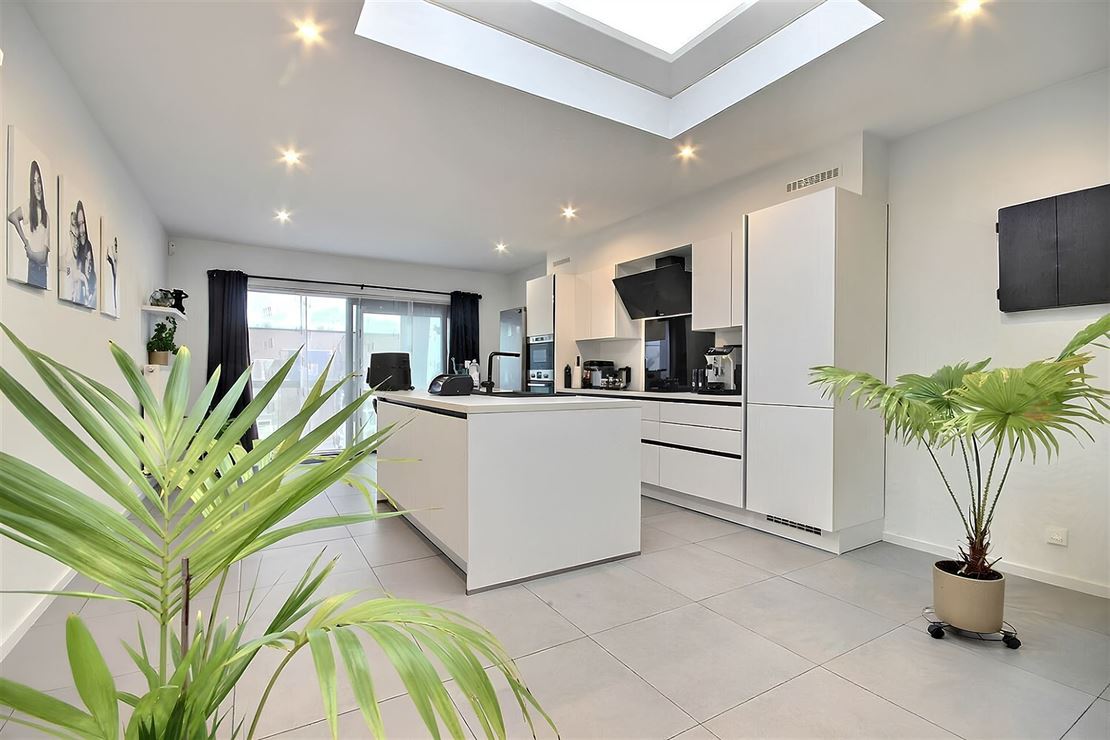 Maison 4 chambres récemment rénovée avec jardin à Menin 